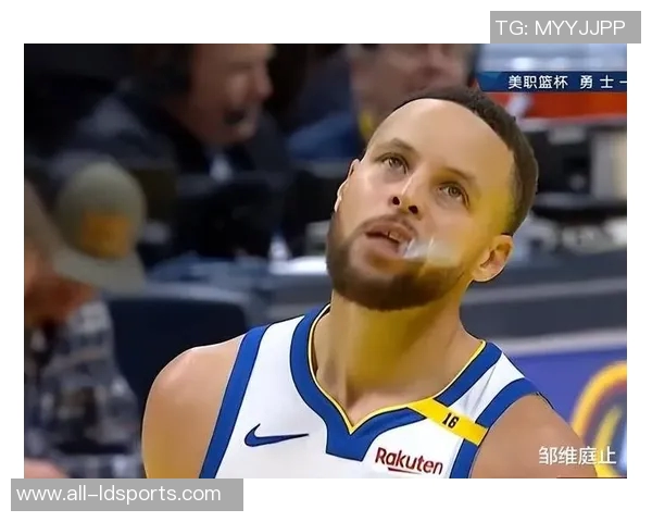 库明加成功指挥库里换防盖掉约基奇勾手展现防守实力