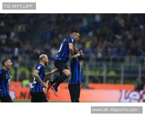 前裁判解析国米与那不勒斯平局点球判罚合理性及黄牌争议