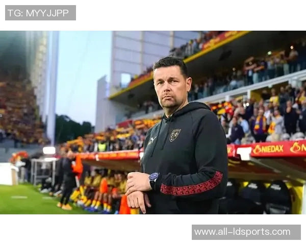 斯特拉斯堡前锋帕尼切利横空出世15项数据领跑法甲前锋榜单